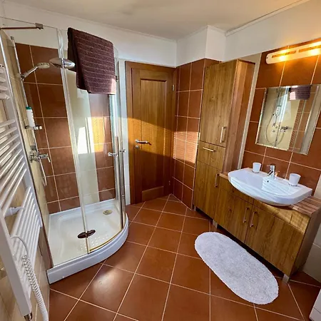 Linda - Velka Raca Chalet Oscadnica